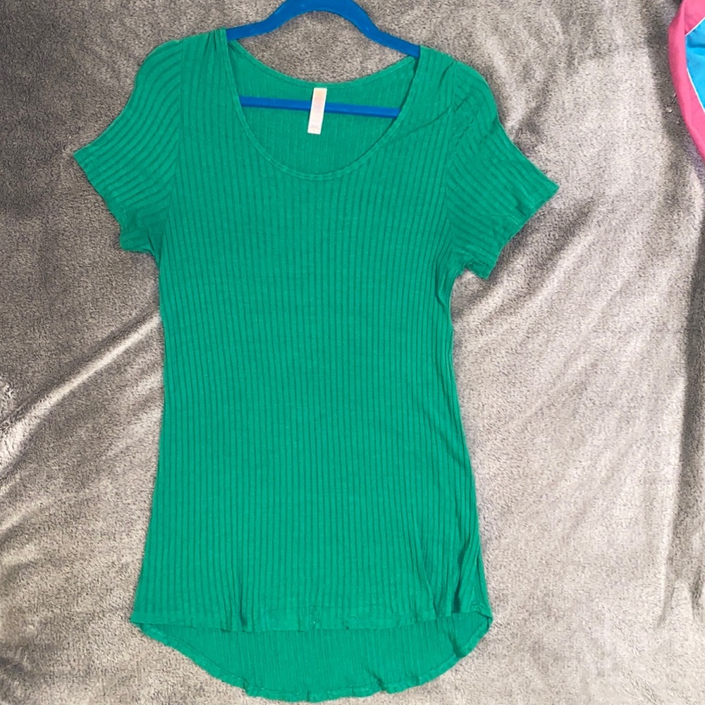 EUC LLR classic tee. Size large and solid green